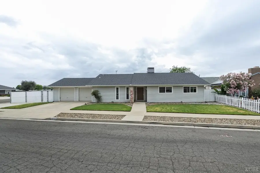 1910 Roland Drive, Hanford, CA 93230 - #2