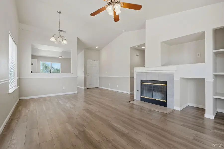 3177 Mission Drive, Hanford, CA 93230 - #3