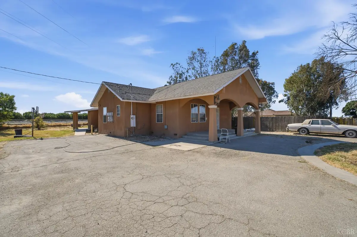 24195 5 1/2 Avenue, Corcoran, CA 93212 - #1