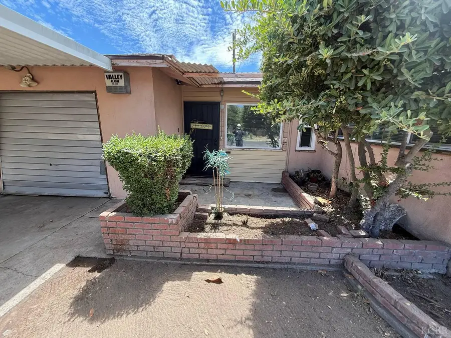 3974 Maywood Drive N, Fresno, CA 93703 - #2