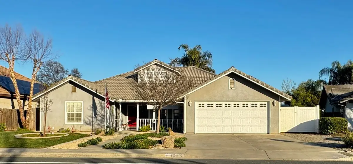 1235 University Avenue, Hanford, CA 93230 - #1