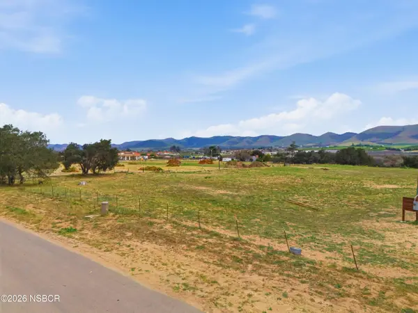 571 S Oakglen Avenue, Nipomo, CA 93444