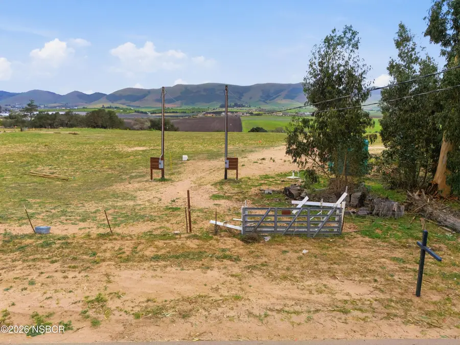 571 S Oakglen Avenue, Nipomo, CA 93444 - #2