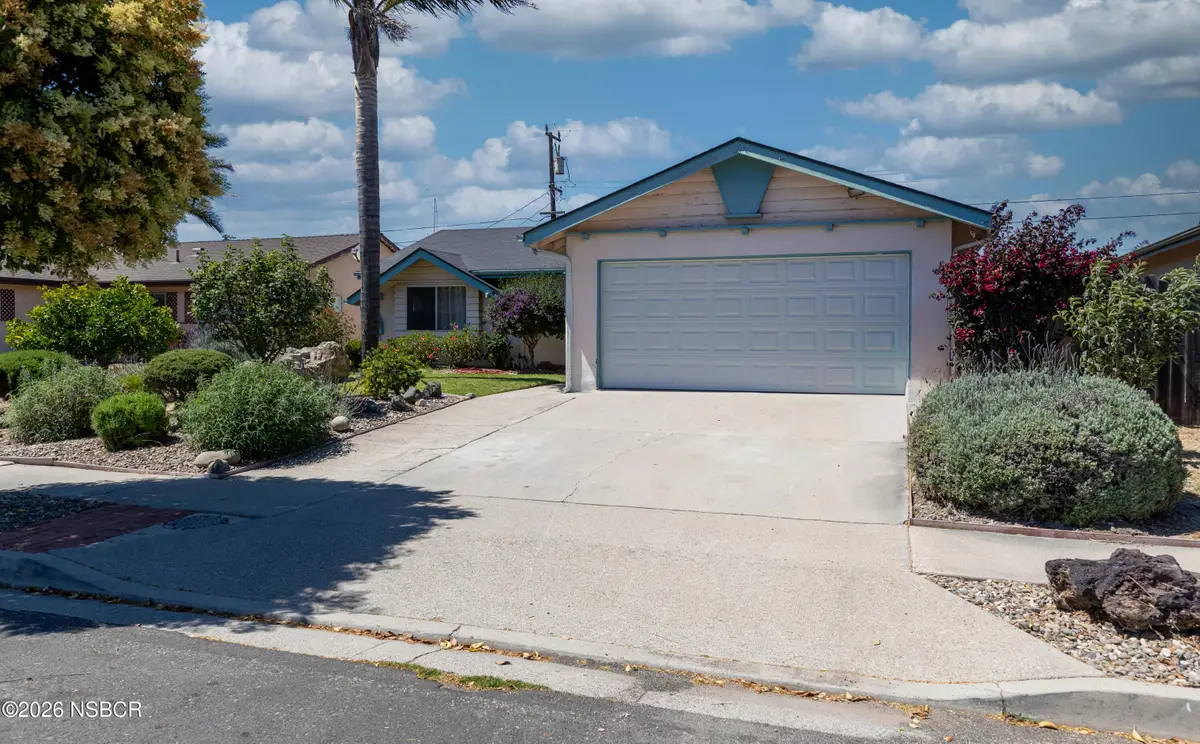 925 W Hickory Avenue, Lompoc, CA 93436 - #1