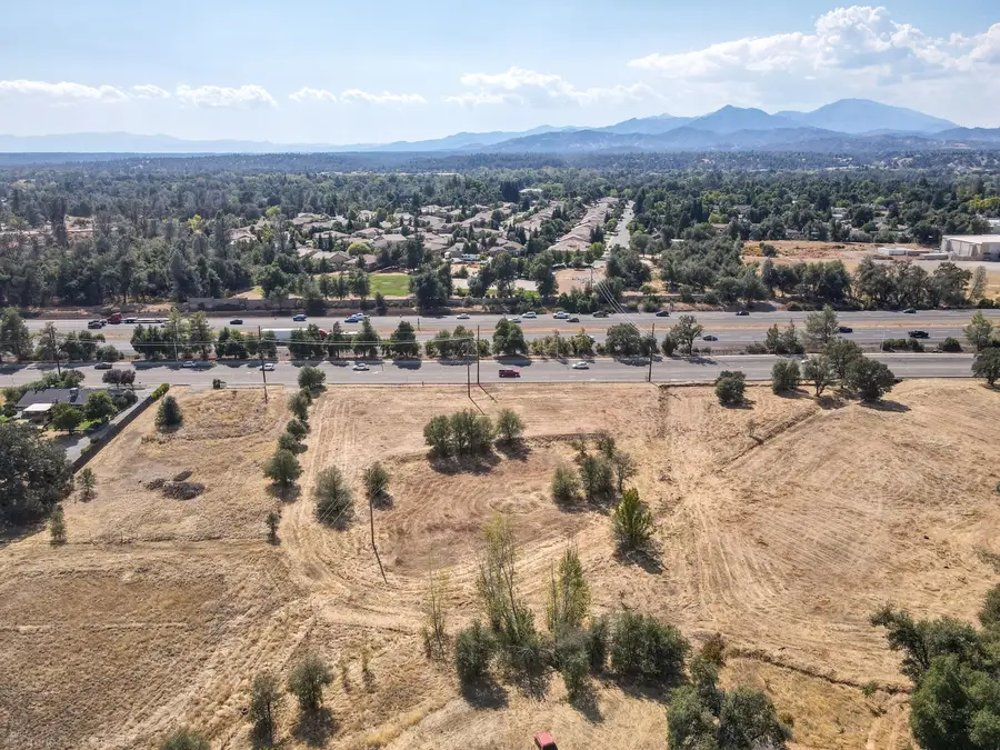 4323 Churn Crk Rd, Redding, CA 96002 - Image #2