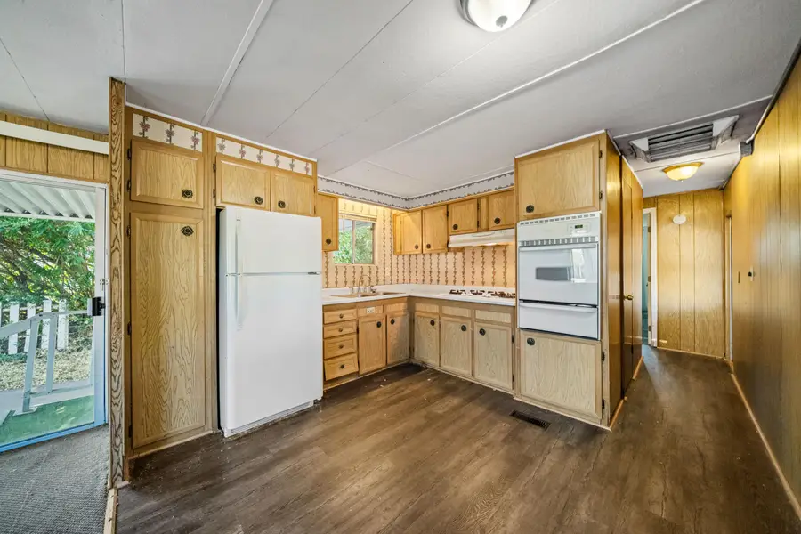 4488 Menasha Ln, Redding, CA 96003 - Image #3