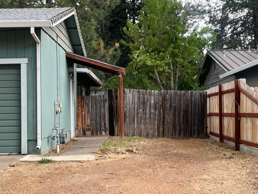 20174 Mapleleaf Street, Burney, CA 96013 - Image #3