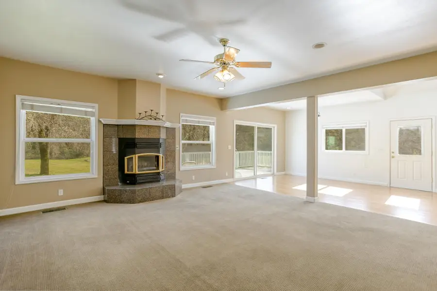 28457 Hwy 299, Round Mountain, CA 96084 - Image #3