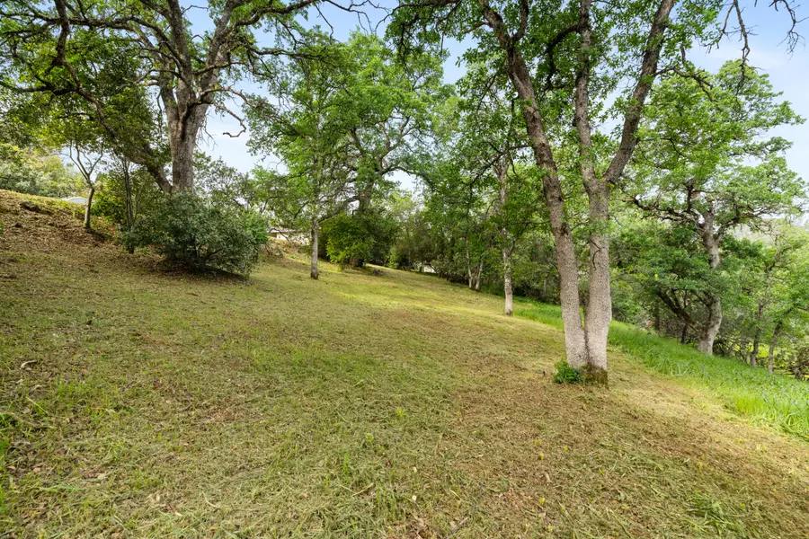 866 Pioneer Drive, Redding, CA 96001 - Image #3