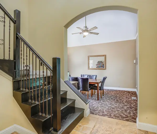 5146 Surrey Drive, Redding, CA 96002