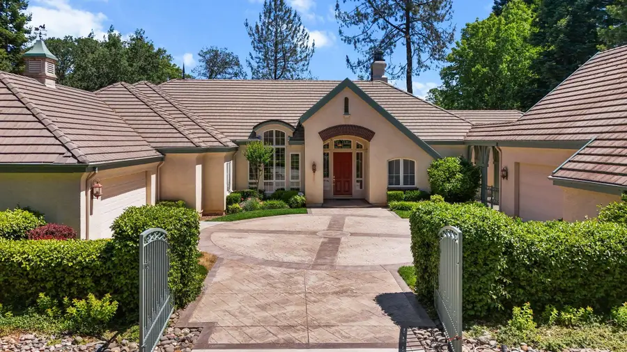 13365 Tierra Heights Road, Redding, CA 96003 - Image #2