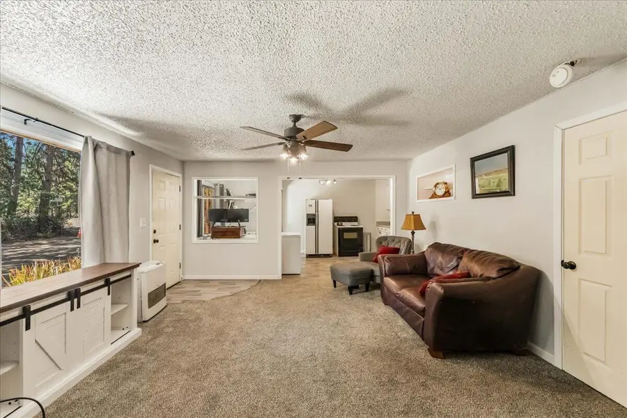 21375 Main Street, Lakehead, CA 96051 - Image #2