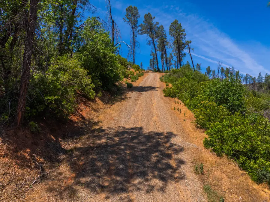 9472 Chaparral Drive, Redding, CA 96001 - Image #3