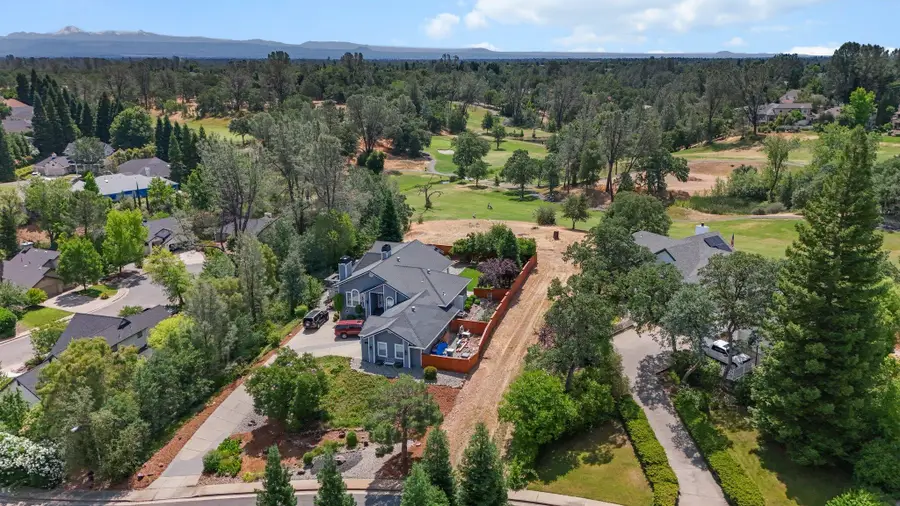 6173 Brassie Way, Redding, CA 96003 - Image #3