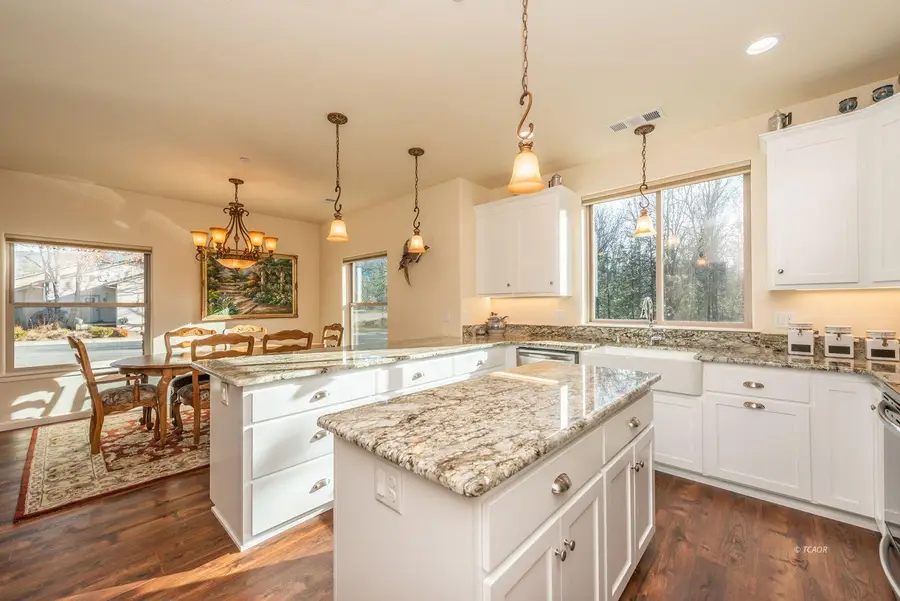 220 Fairway Drive, Weaverville, CA 96093 - Image #3