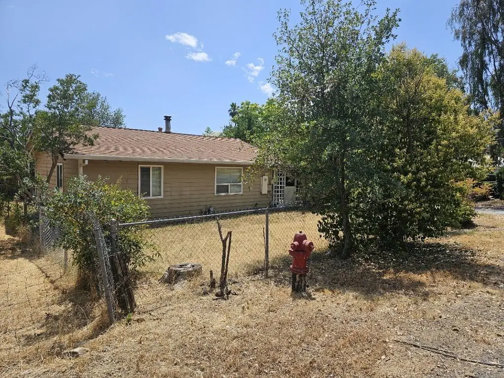 1637 Green Street, Redding, CA 96002 - Image #1