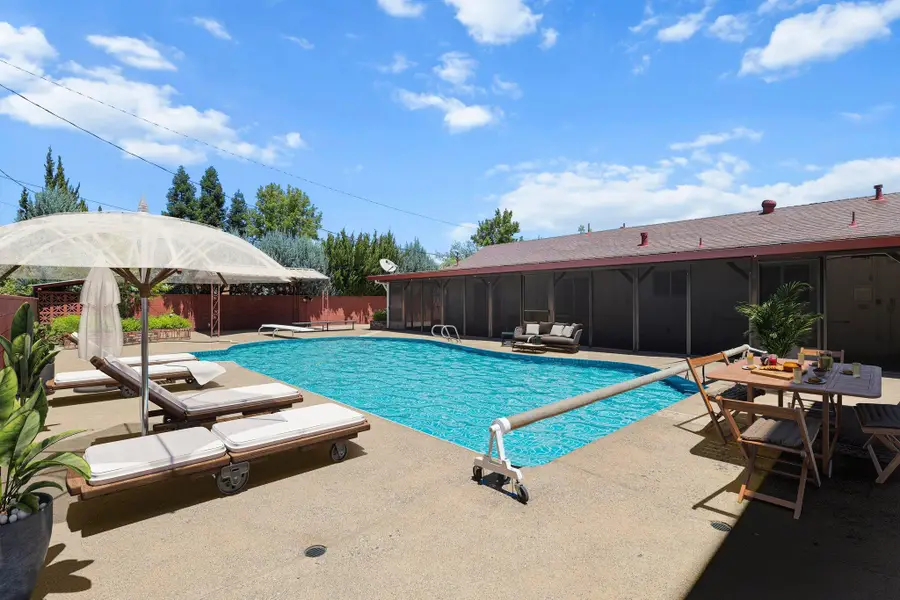 910 Hallmark Drive, Redding, CA 96001 - Image #2