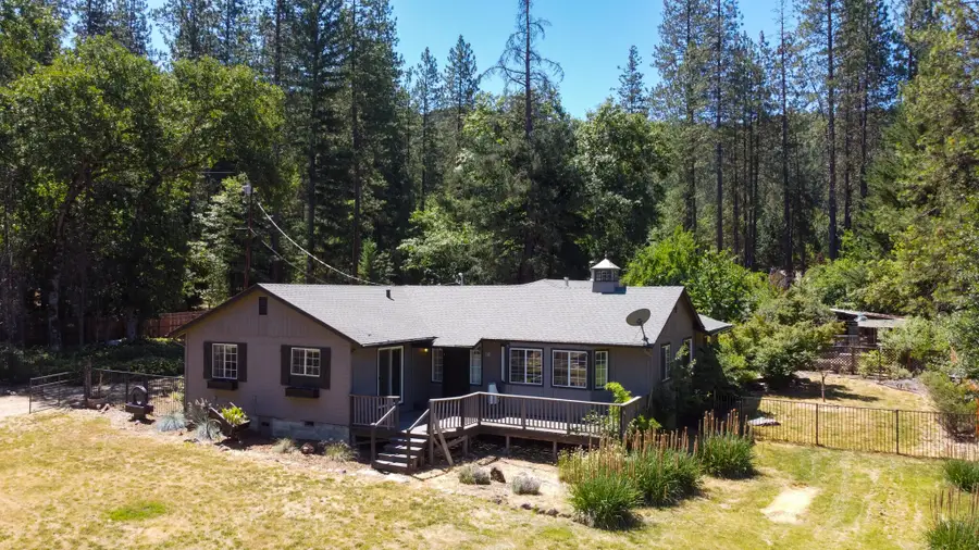 290 Mountain View Drive, Lewiston, CA 96052 - Image #2