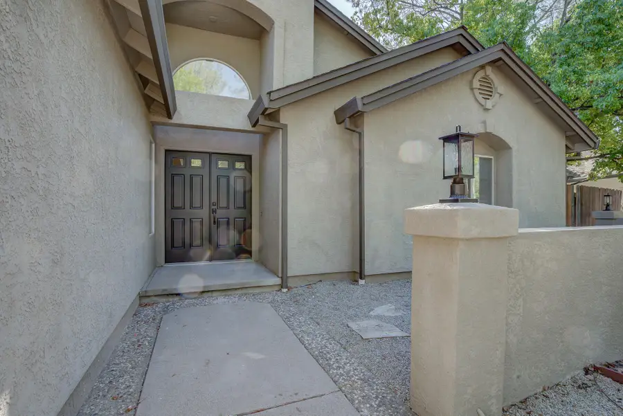 1633 Wee Burn Court, Redding, CA 96003 - Image #3