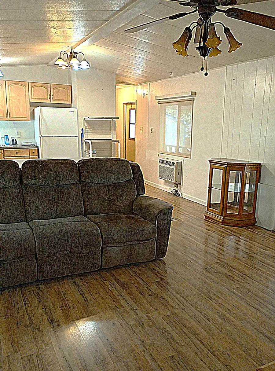 7252 Whitehouse Drive, Anderson, CA 96007 - Image #3