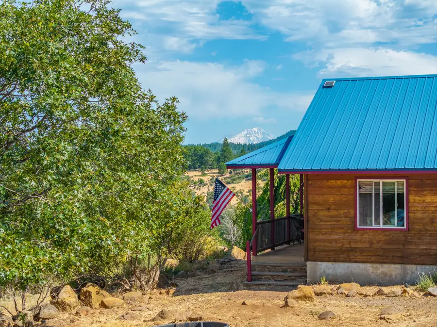 16450 Buzzard Roost Road, Round Mountain, CA 96084 - Image #3