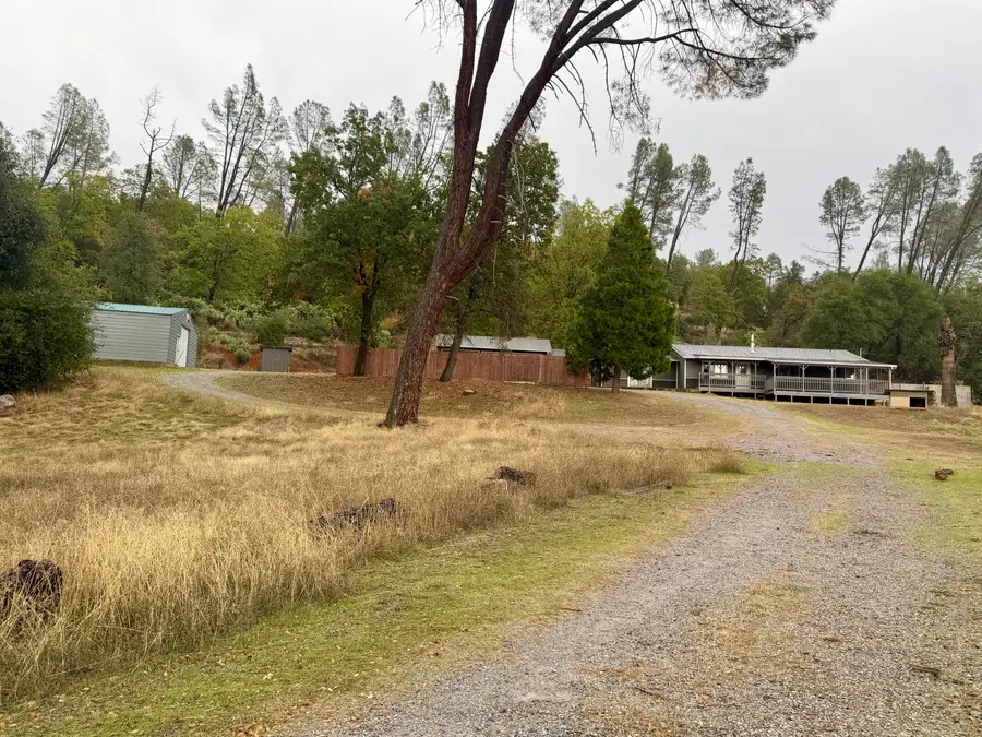 21657 W Elk Trail, Redding, CA 96003 - Image #2