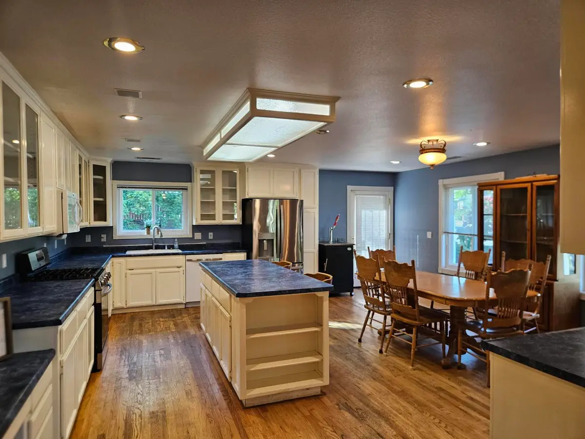 6572 Jonella Way, Redding, CA 96003 - #1