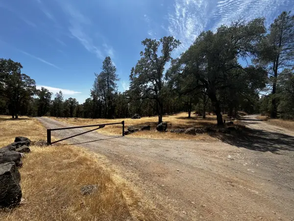 Backbone Road, Bella Vista, CA 96008