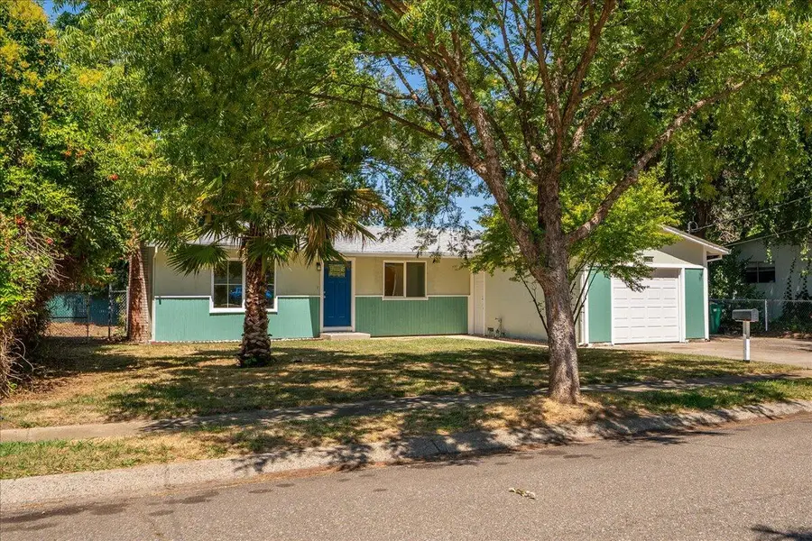 3081 Sharon Avenue, Anderson, CA 96007 - Image #2