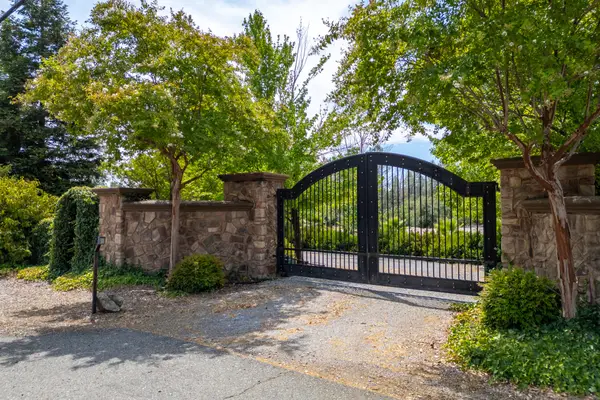 7891 Placer Road, Redding, CA 96001