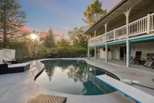 13289 Moccasin Lane, Shasta Lake, CA 96019