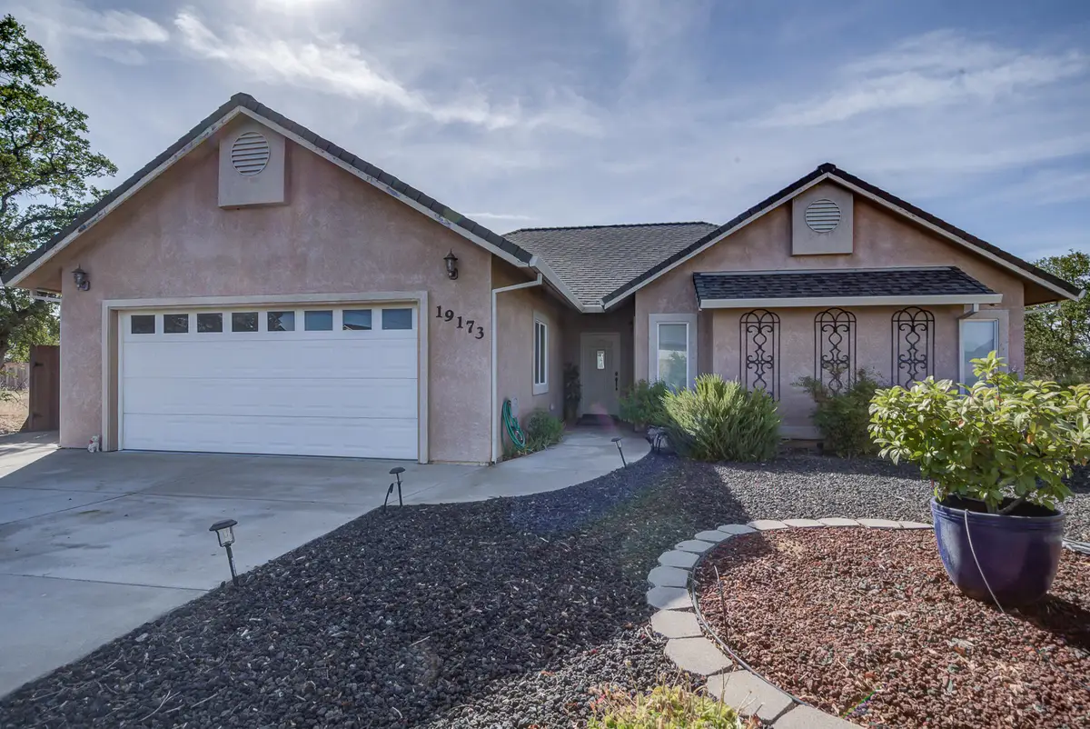 19173 Querido Street, Cottonwood, CA 96022 - Image #1