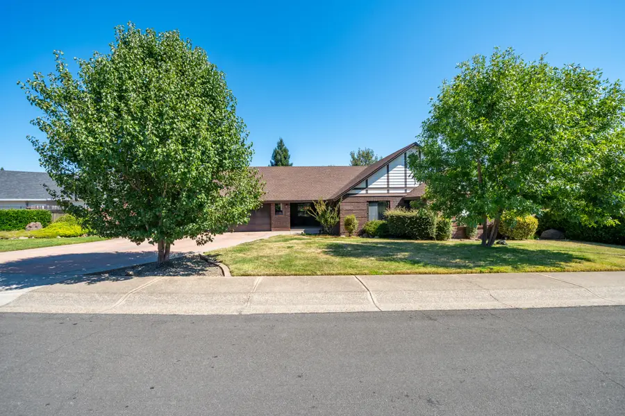 2860 Panorama Drive, Redding, CA 96003 - Image #3
