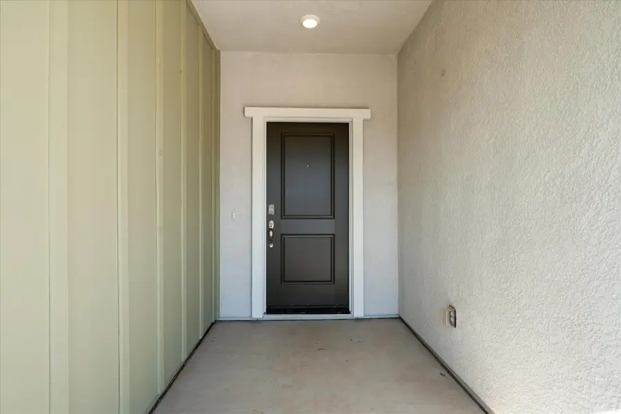 5545 Feathers Avenue, Redding, CA 96002 - Image #2