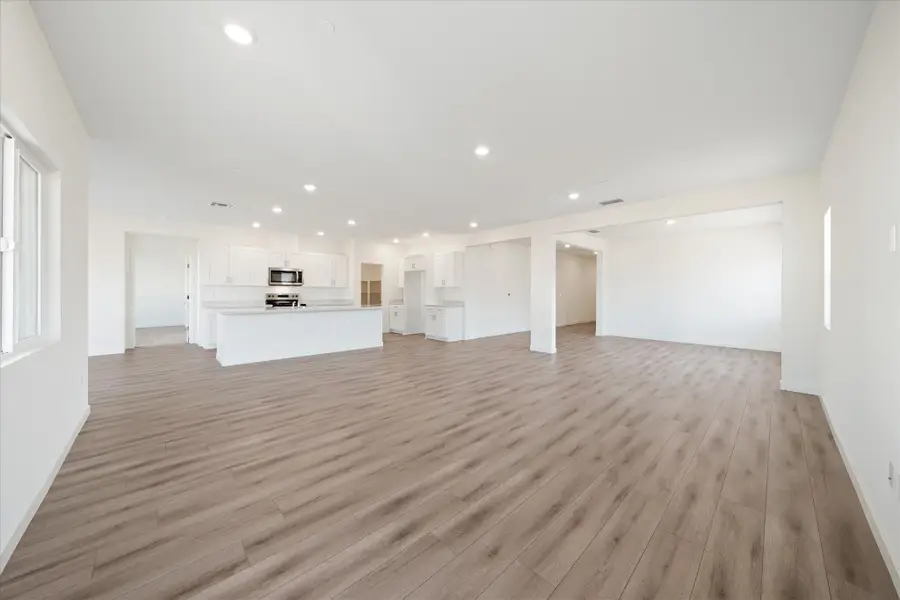 5545 Feathers Avenue, Redding, CA 96002 - Image #3