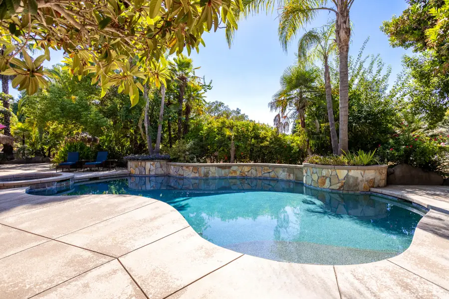 13380 Tierra Heights Road, Redding, CA 96003 - Image #3