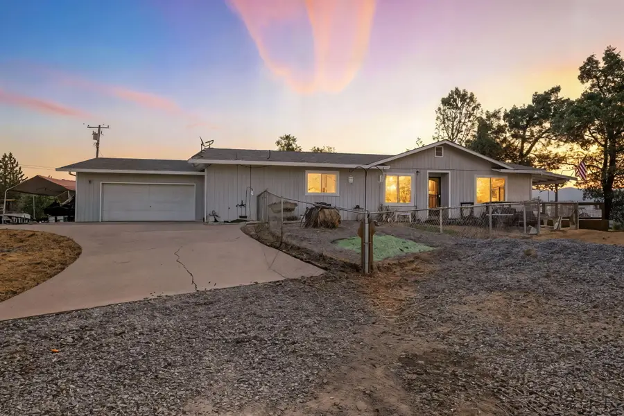 14364 Sundown Drive, Redding, CA 96003 - Image #2