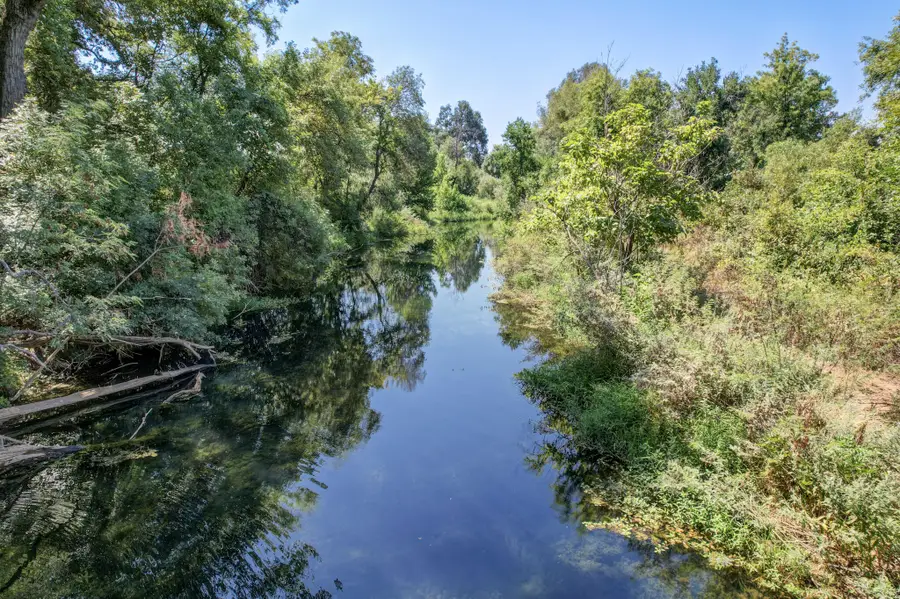 20250 River Valley Drive, Anderson, CA 96007 - Image #3