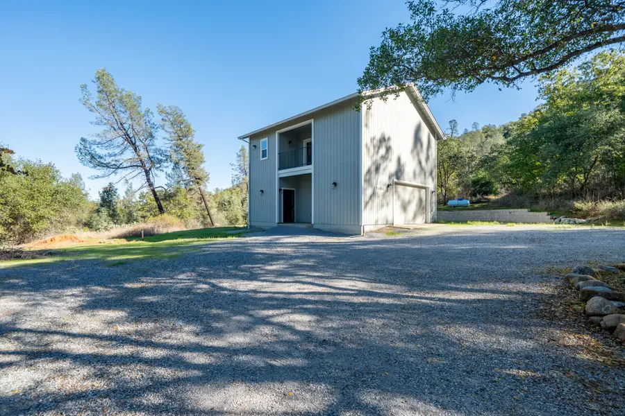 19404 Peppernut Drive, Redding, CA 96003 - Image #3