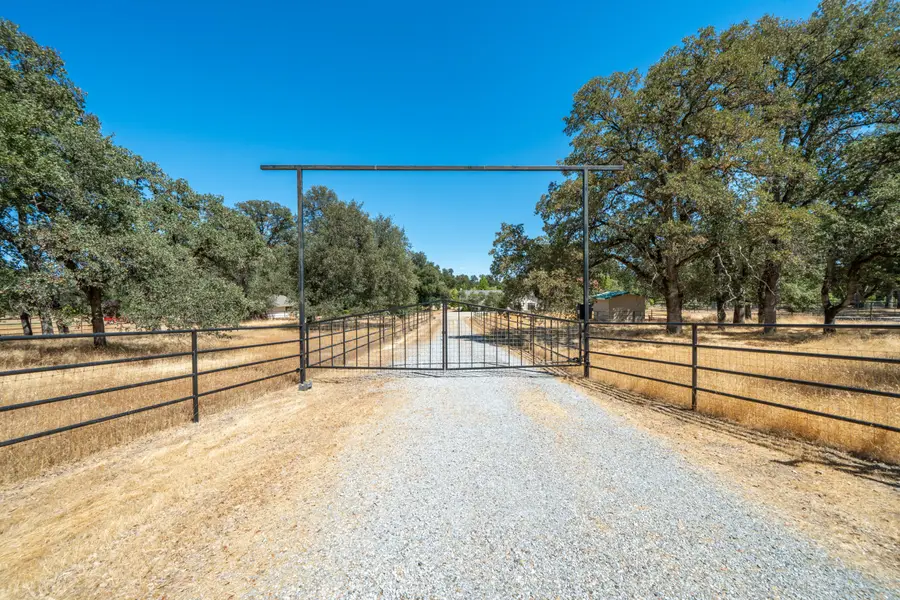 8533 Maynard Road, Palo Cedro, CA 96073 - Image #2