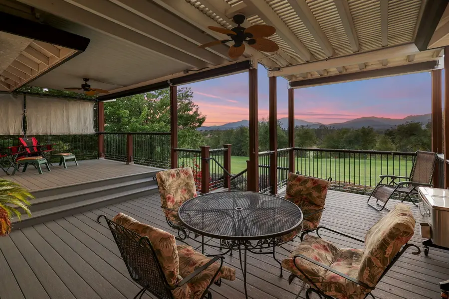 6038 Gleneagles Court, Redding, CA 96003 - Image #2