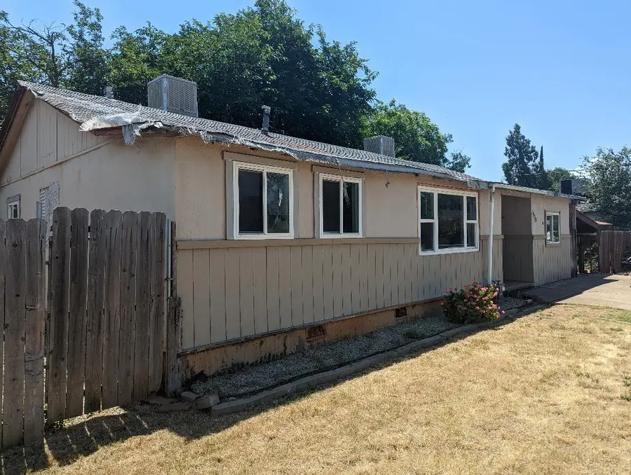 1118 4th Street, Redding, CA 96002 - Image #2