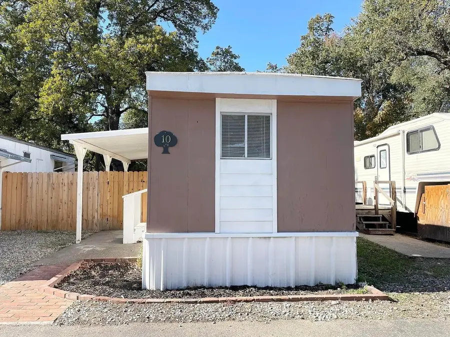 2237 Jewell Lane, Redding, CA 96003 - Image #2