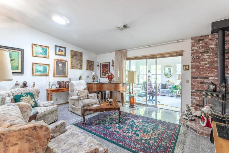 2350 Amethyst Way, Redding, CA 96003 - Image #3