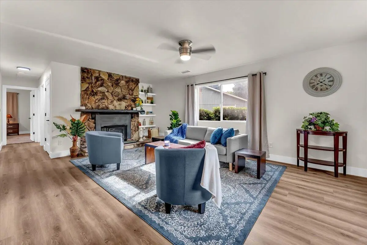 1818 Del Mar Avenue, Redding, CA 96003 - Image #1