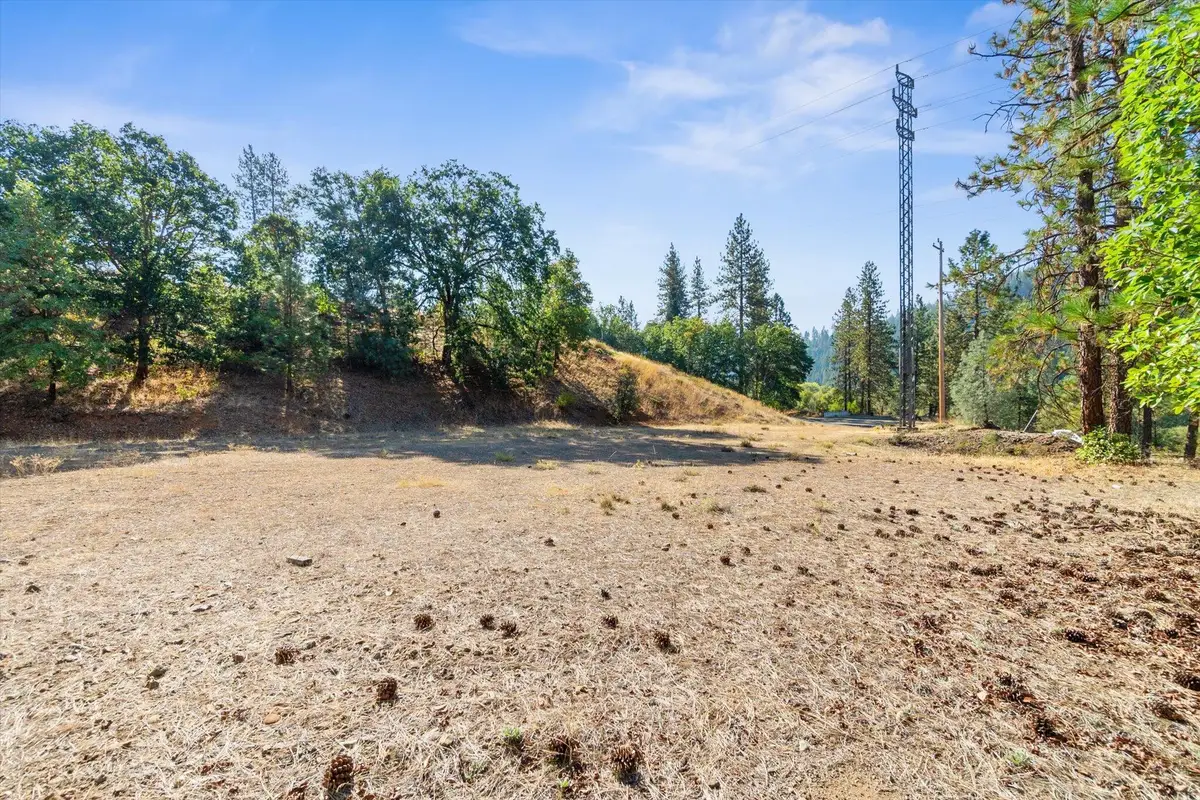 221 Davis Drive, Weaverville, CA 96093 - Image #1