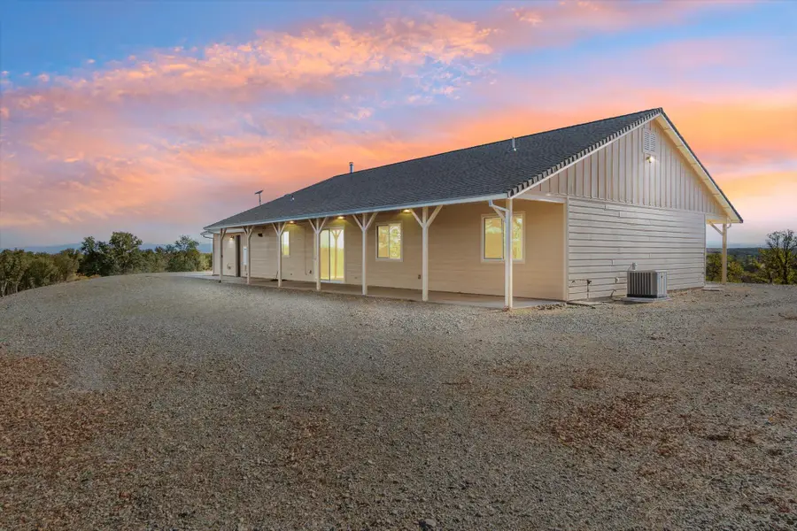 18720 Cobblestone Drive, Cottonwood, CA 96022 - Image #3