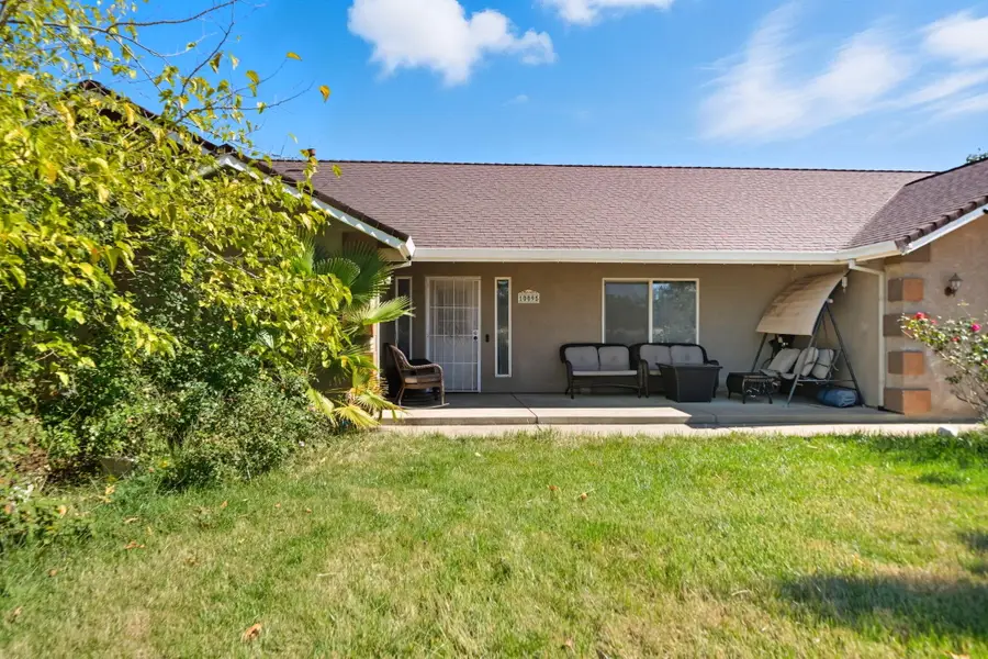 10095 Frazier Road, Redding, CA 96003 - Image #3