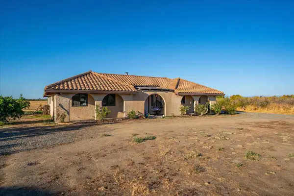 21550 Leaf Avenue, Corning, CA 96080