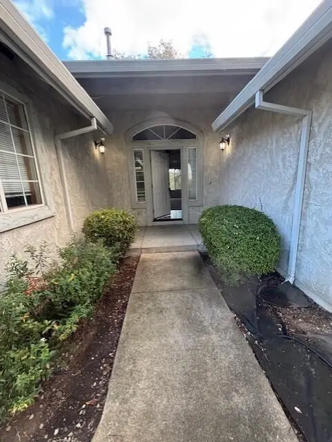 667 Reddington Drive, Redding, CA 96003 - Image #3